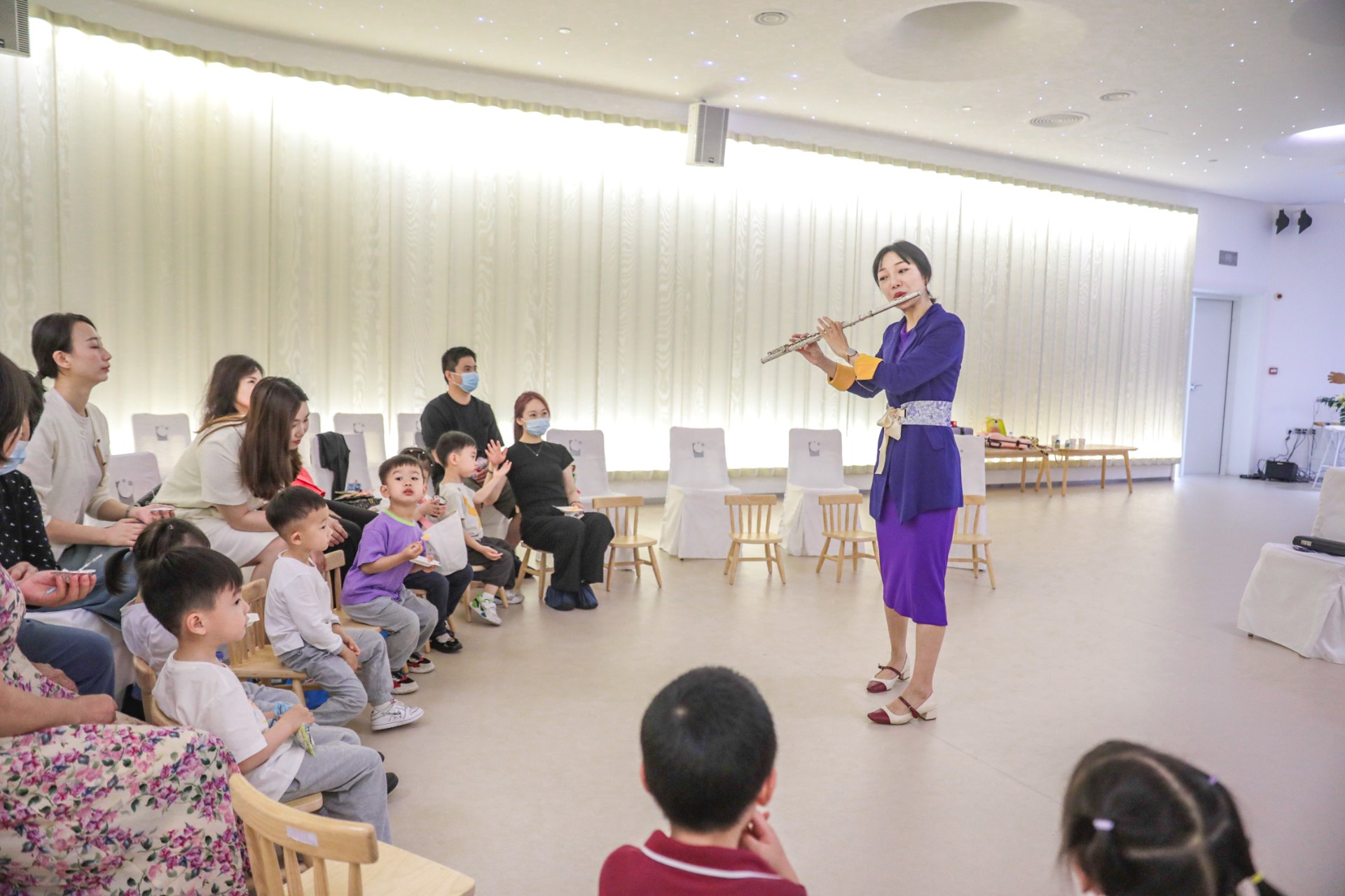 科發(fā)幼兒園特邀數(shù)位音樂家、演奏家到訪“贏·劇場”